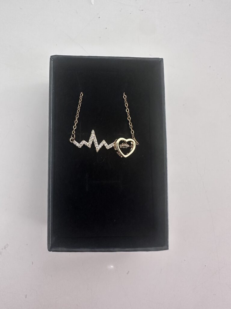 collier rythme cardiaque coeur