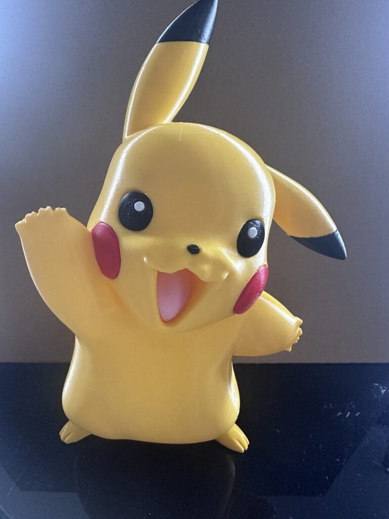 Figurine pikachu de 24 cm