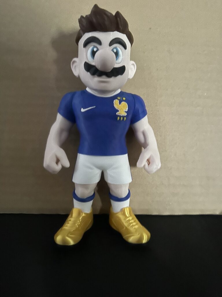 Figurine Mario version équipe de France