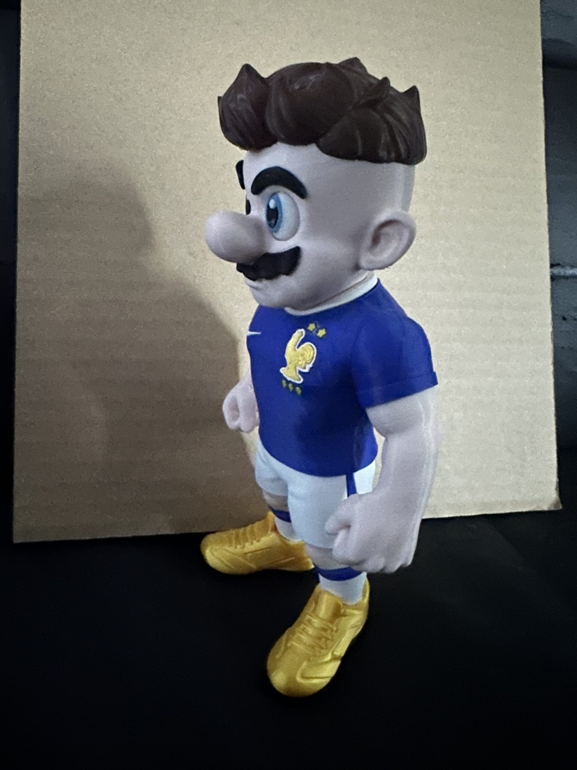 Figurine Mario version équipe de France – Image 4