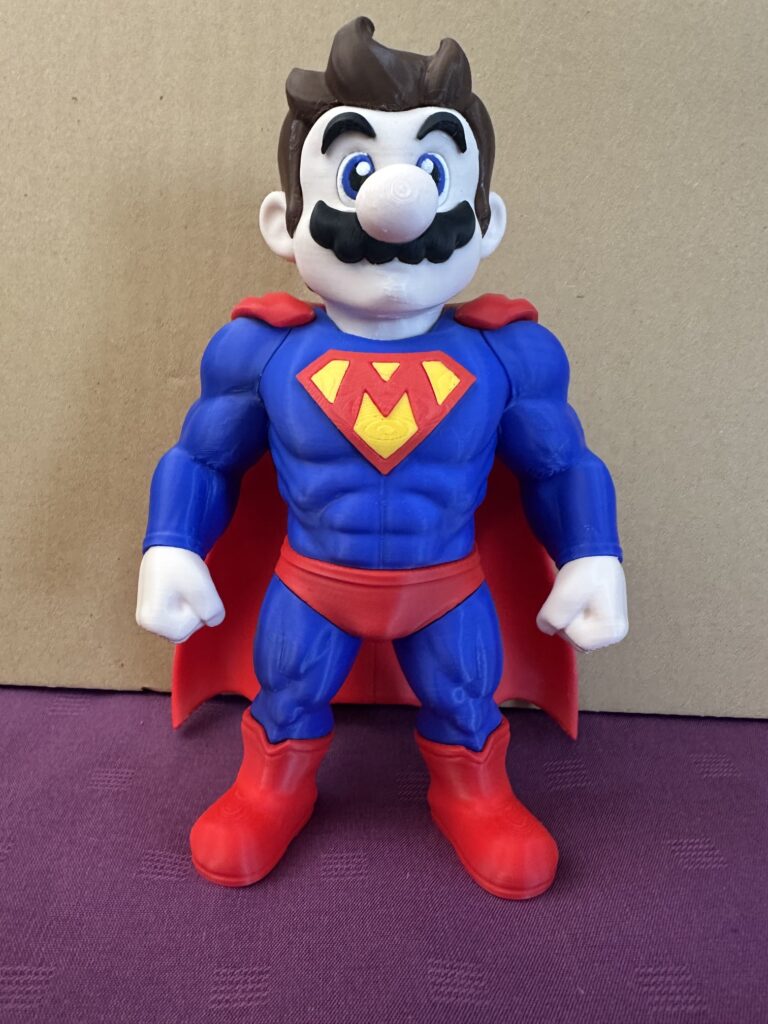 Figurine Mario version Superman